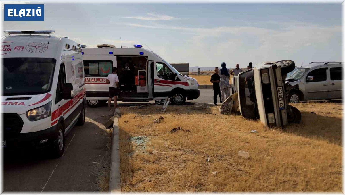 Elazığ'da trafik kazası: 4 yaralı