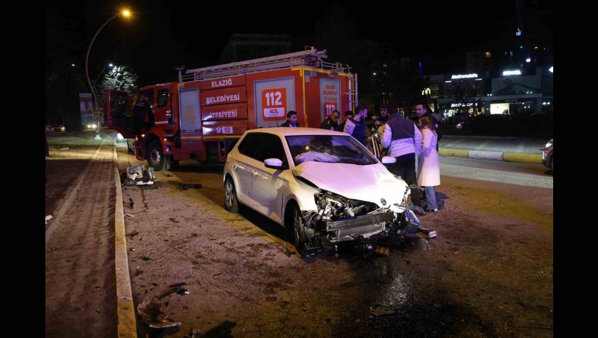 Elazığ'da trafik kazası: 5 yaralı