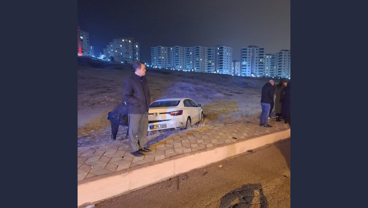 Elazığ'da trafik magandası dehşeti: Çarptığı otomobili araziye savurup, olay yerinden kaçtı