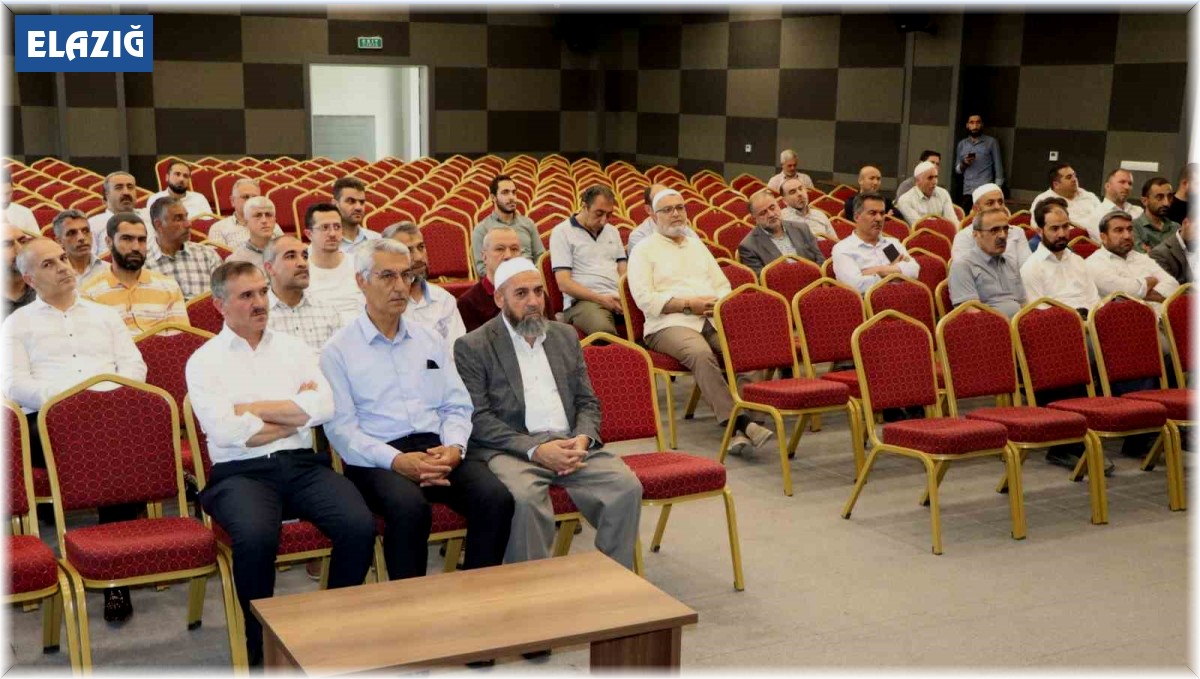 Elazığ'da yaz Kur'an kurslarında görev alacak personele yönelik seminer