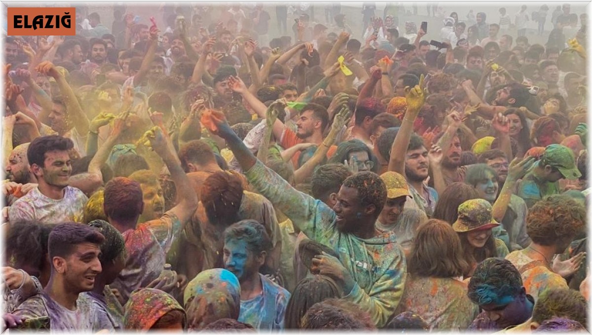 Elazığ'daki 'Color Fest' renkli görüntüler oluşturdu