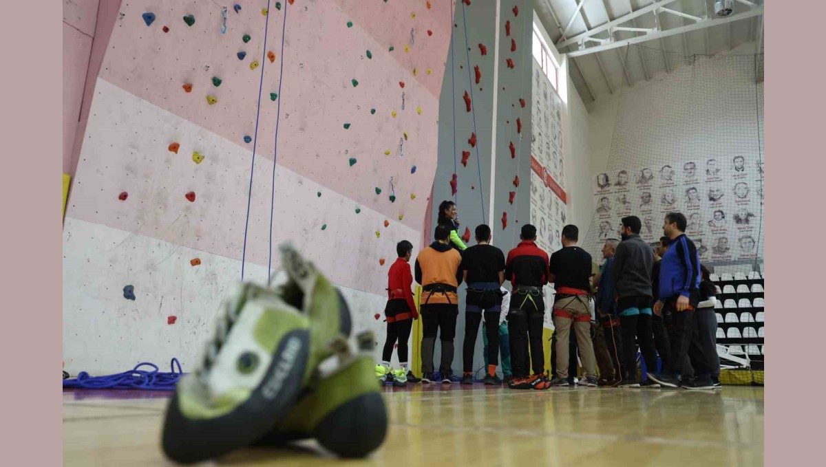 Elazığ tarihinde bir ilk: Türkiye'nin dört bir yanından sporcular Elazığ'da buluştu