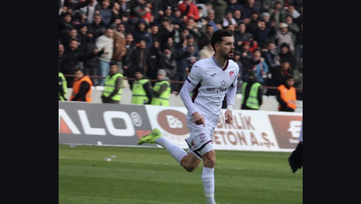 Elazığspor'da Vanspor FK maçının kahramanı Alpay Koldaş