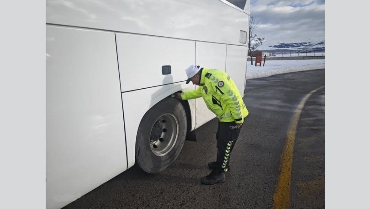 Emniyetten kemer ve kış lastiğine sıkı denetim