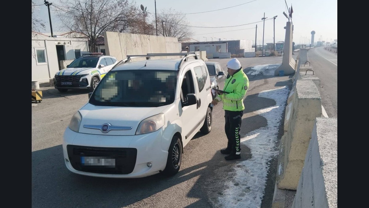 Emniyetten uygulama noktasındaki araçlara ceza yağdı