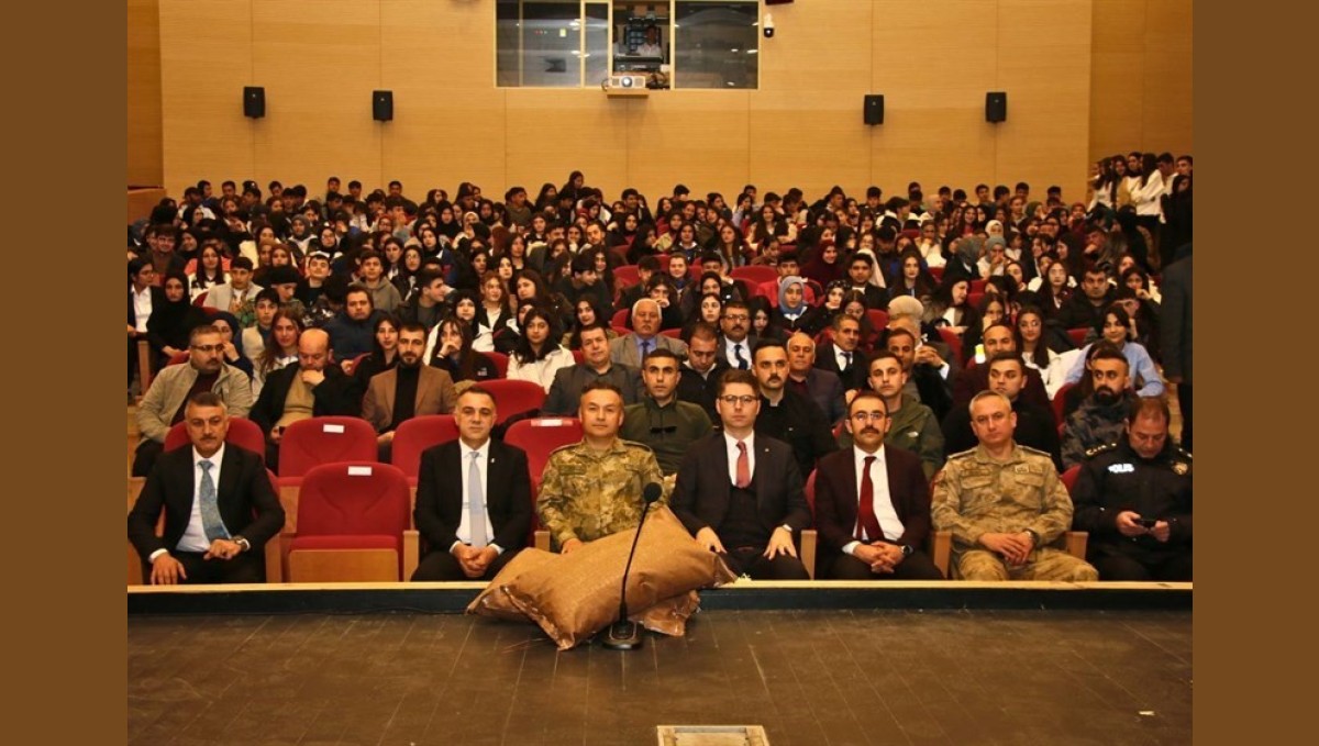 Erciş'te İstiklal Marşı'nın Kabulü ve Mehmet Akif Ersoy'u Anma Günü