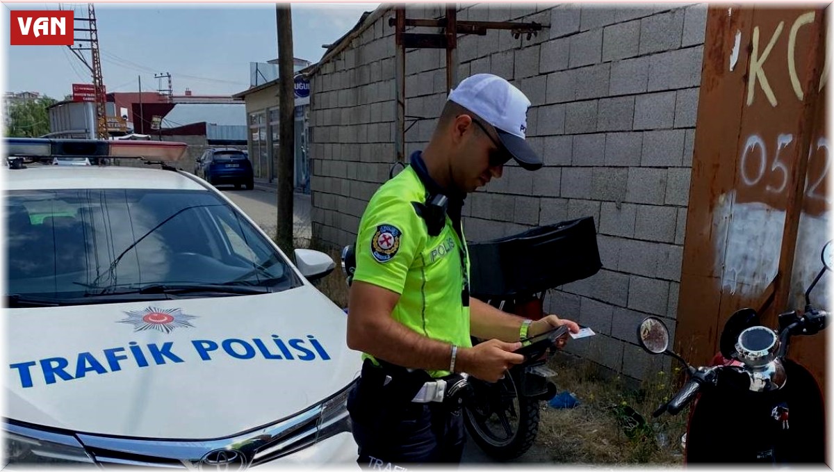 Erciş'te polis ve jandarmadan eş zamanlı ortak uygulama