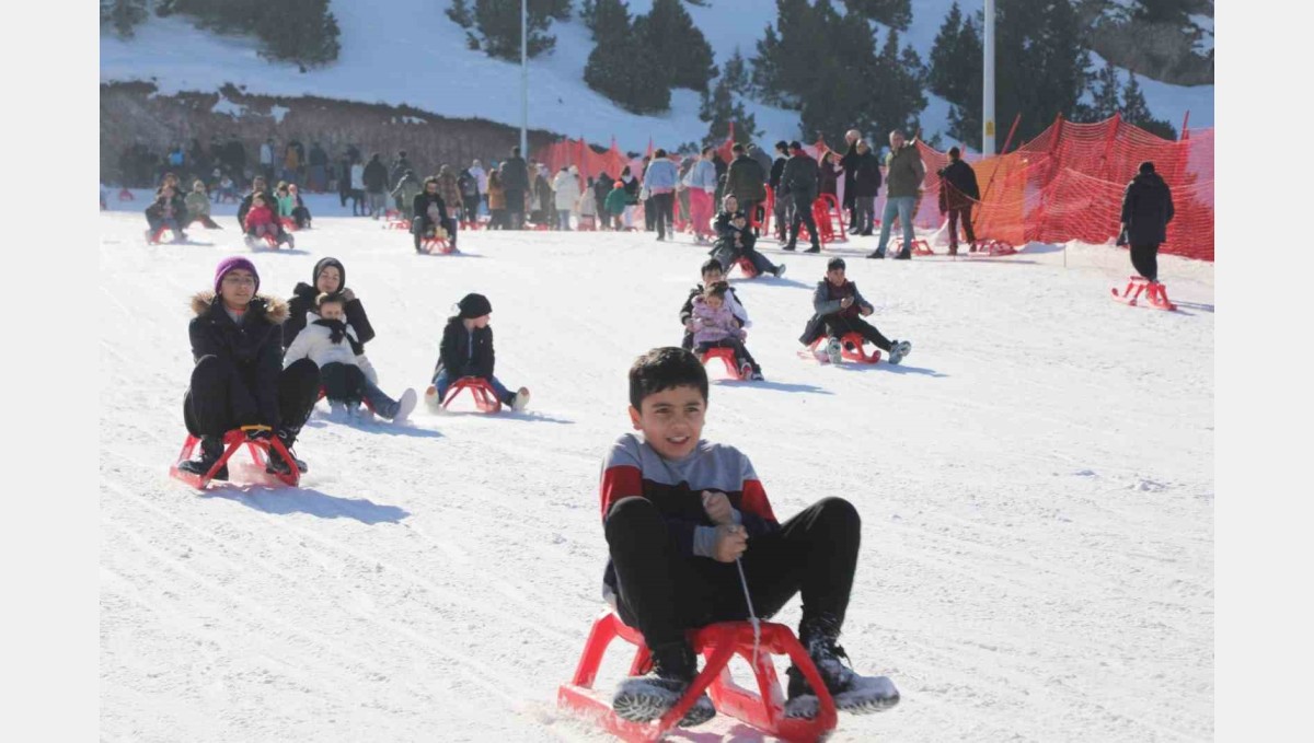 Ergan Kayak Merkezinde hafta sonu yoğunluğu