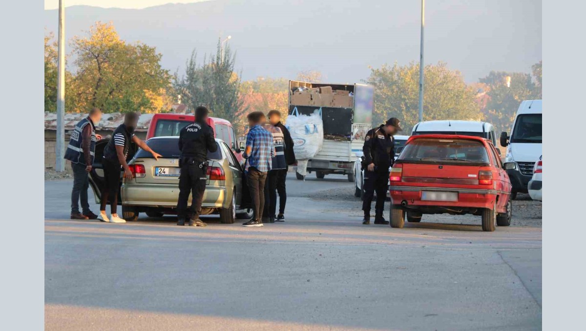 Erzincan'da aranması bulunan 14 şahıs yakalandı