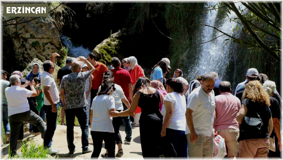 Erzincan'da en çok turistin ağırlandığı beldenin yolu asfaltlanıyor