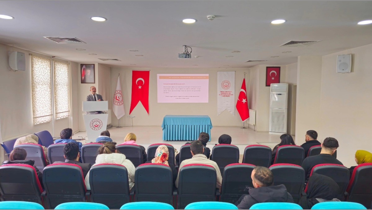 Erzincan'da evlenecek gençlere eğitim veriliyor