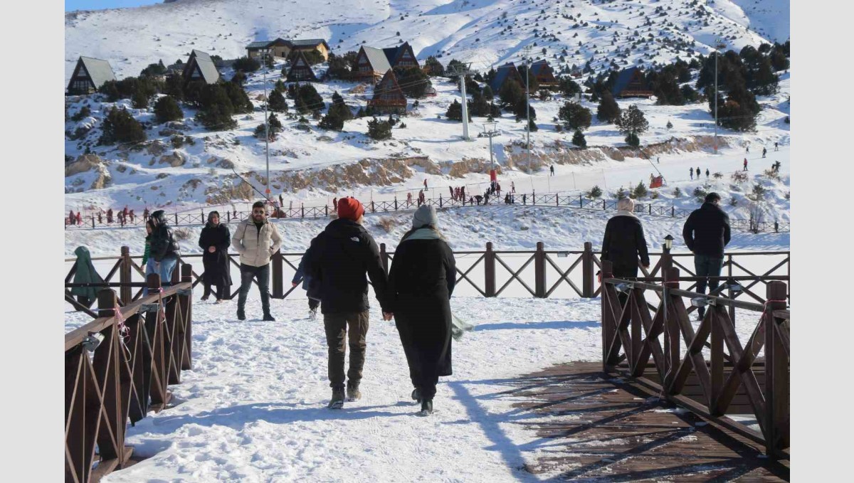 Erzincan'da merkez ısındı ilçelerde soğuk hava etkisini sürdürüyor