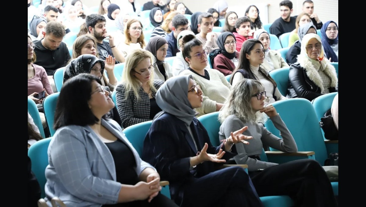 Erzincan'da "Orada Dur!" adlı panel düzenlendi