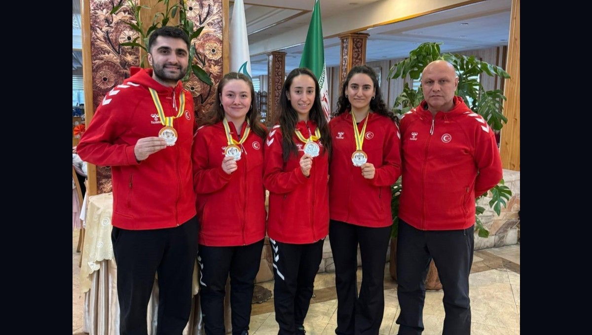 Erzincanlı sporcular İran'dan madalya ile döndü