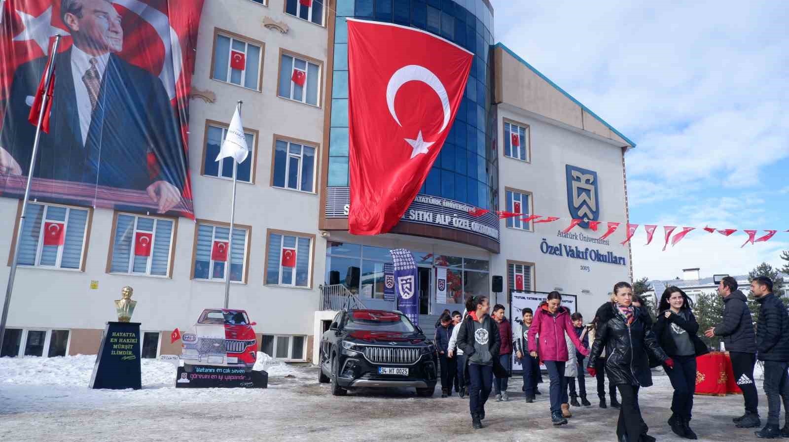 Erzurum'da alışılmışın dışında yerli malı kutlaması