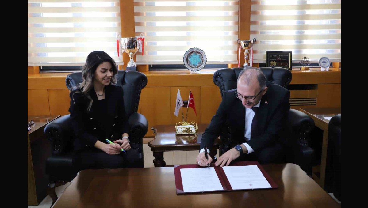 Fırat Üniversitesi'nde AB projeleri için imza töreni