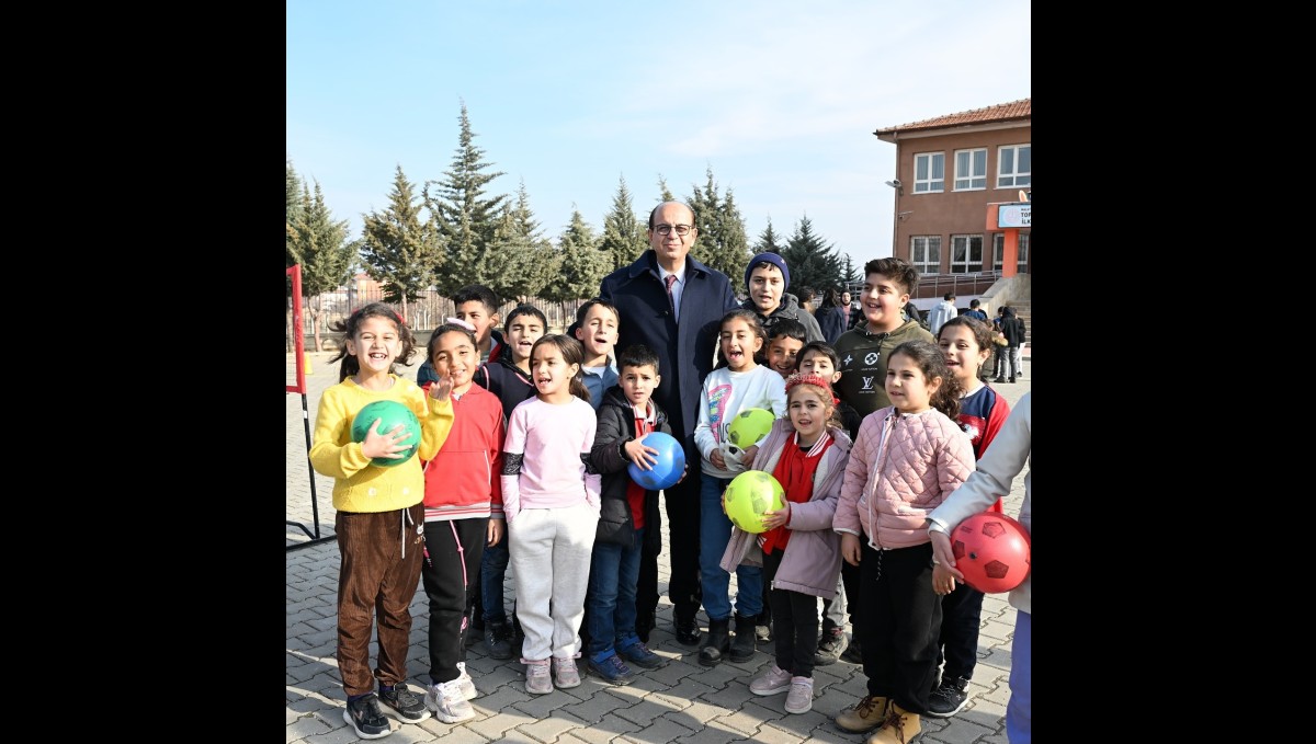 Geçit: 'Spor İstasyonları örnek bir projedir"