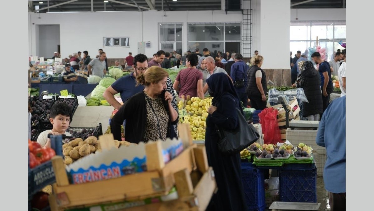 Güven endeksi perakende ticaret sektöründe arttı