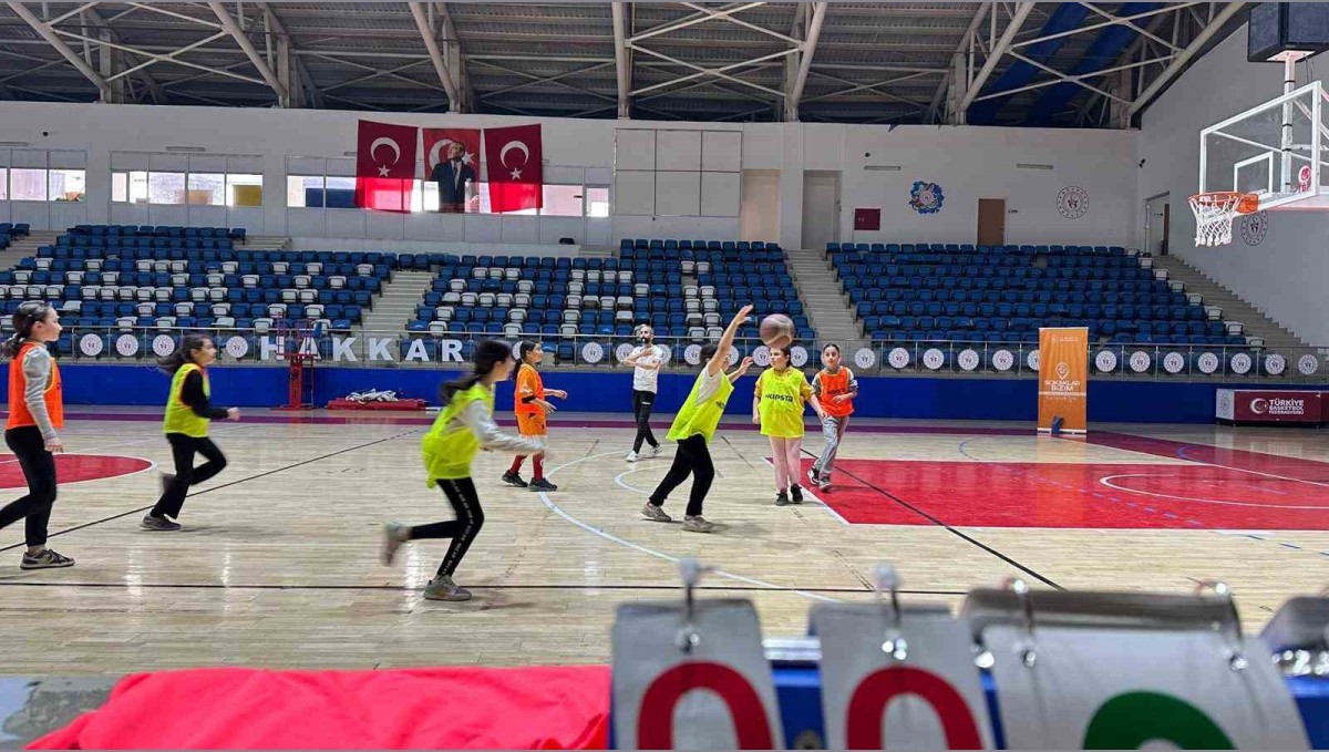 Hakkari'de 1416 çocuk basket oynuyor