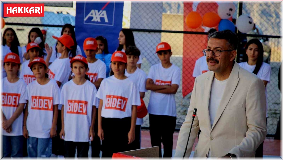 Hakkari'de basketbol sahasının açılışı yapıldı