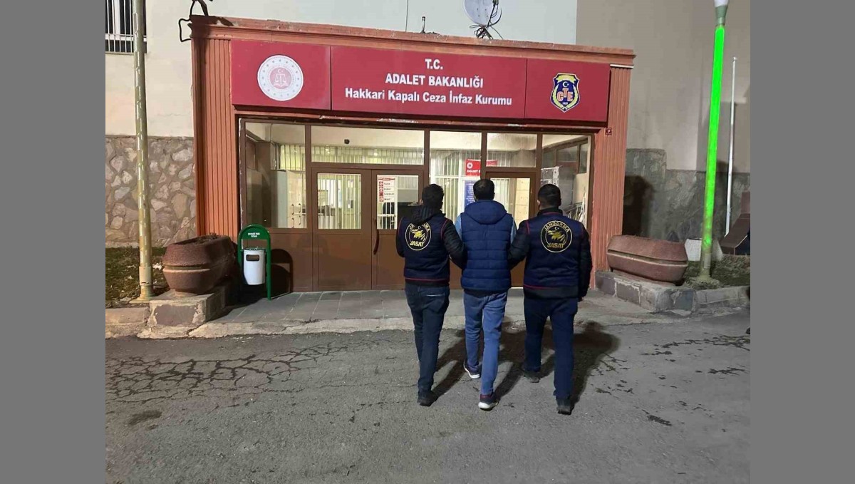 Hakkari'de çeşitli suçlardan aranan bin 445 kişi yakalandı