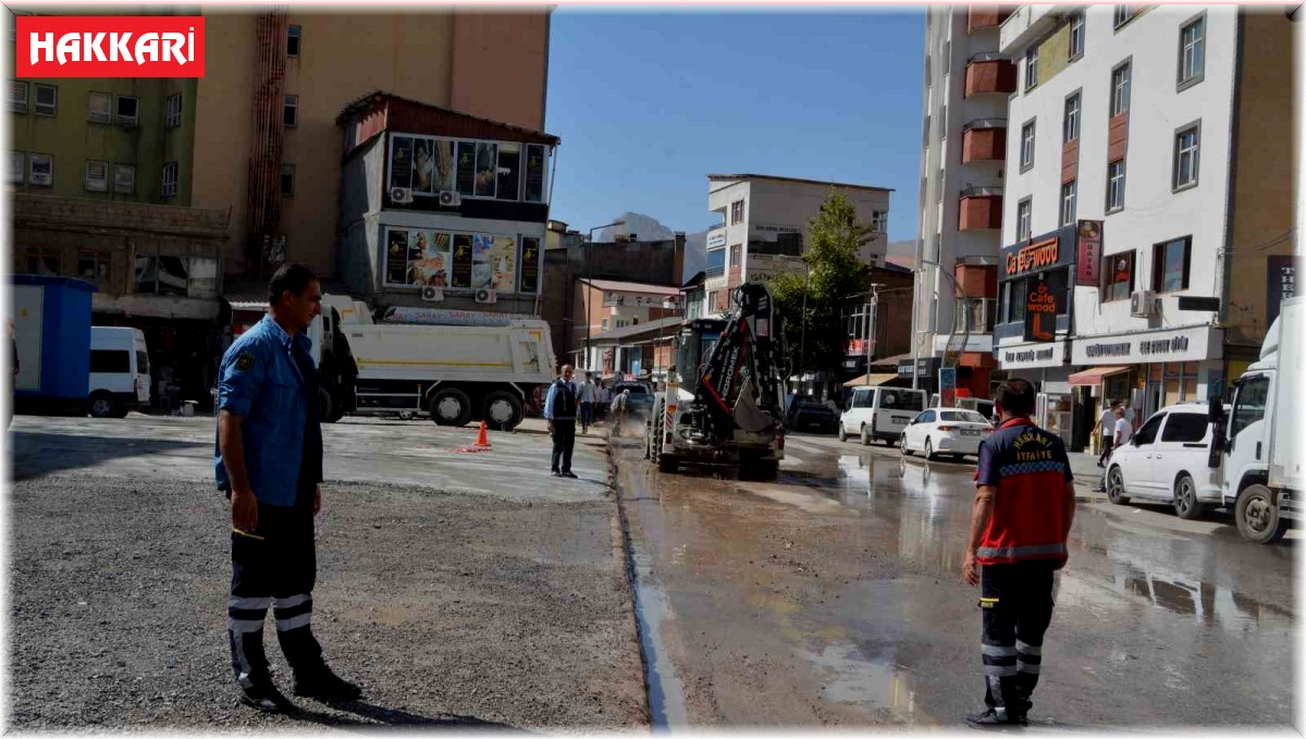 Hakkari'de işportacılar kendilerine ayrılan alanda çalışacak