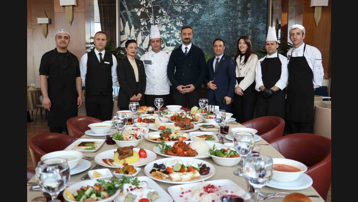 Hilton zengin iftar sofrası ile Ramazan'a hazır