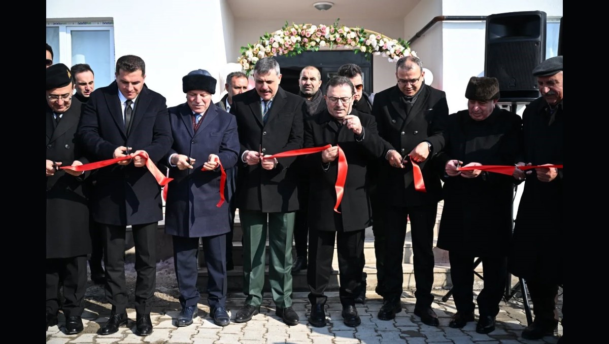 Karayazı ve Karaçoban'da toplu açılış töreni