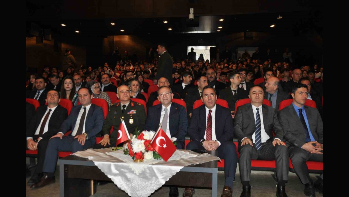 Kars'ta, İstiklal Marşı'nın kabulünün 104. Yılıdönümü etkinliği