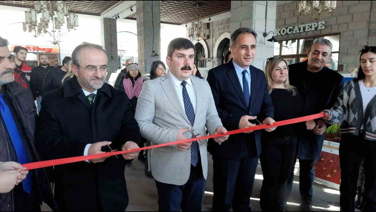 Kars'ta 'Tarım, Orman ve İnsan' temalı fotoğraf sergisi açıldı