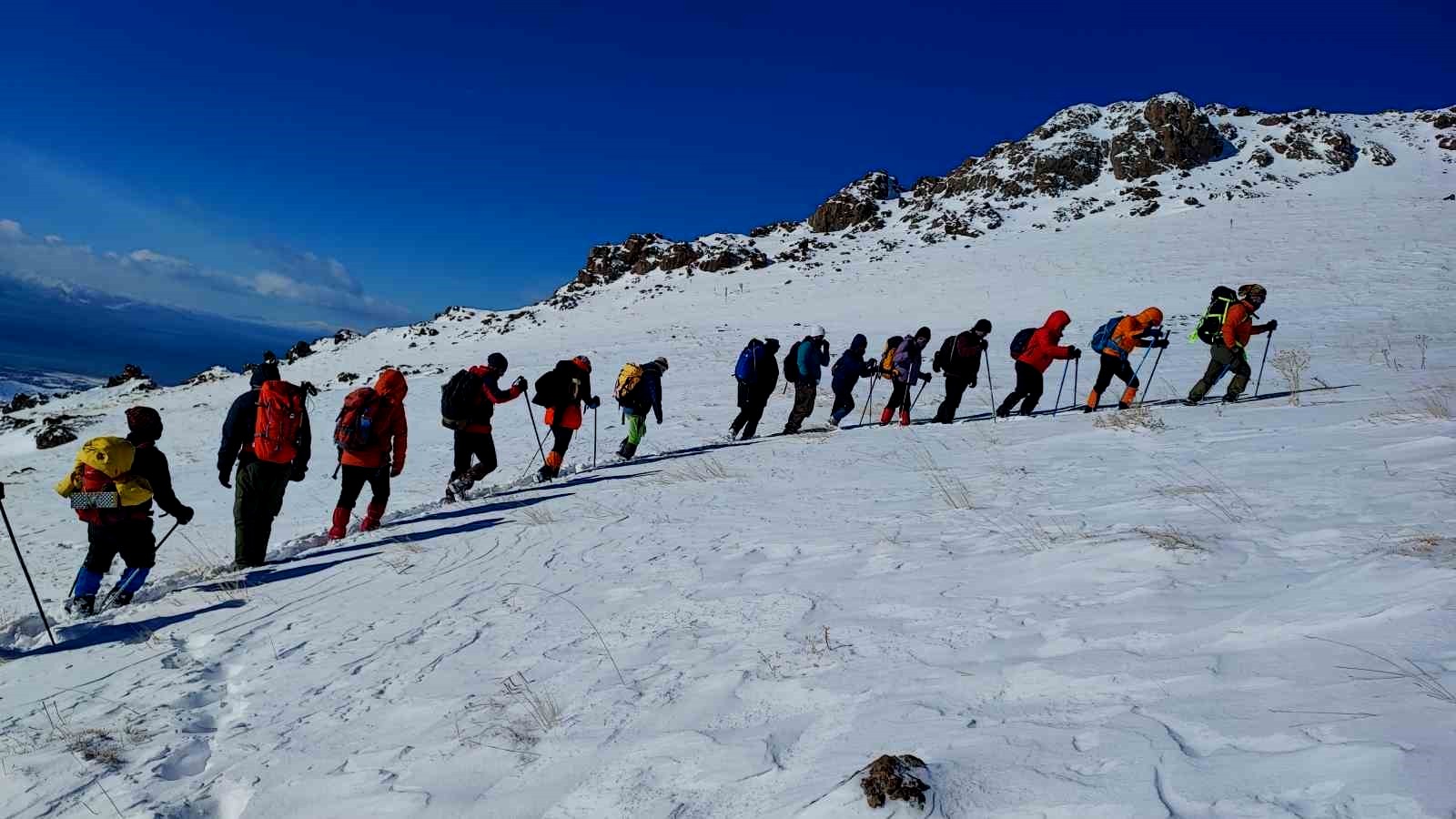 Küçük Erek Dağı'na zirve tırmanışı