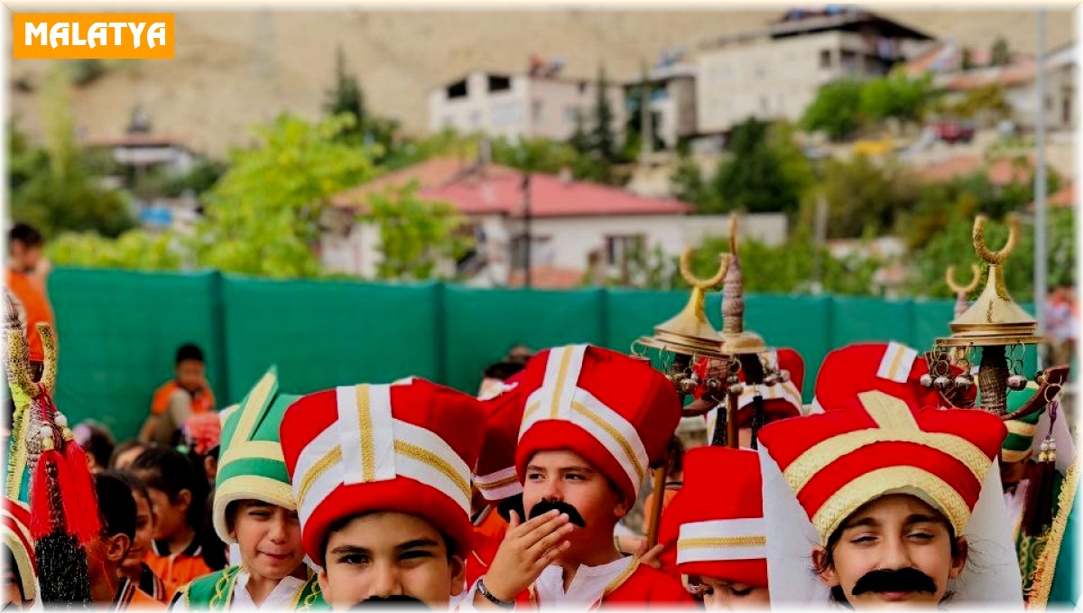 Malatya'da bir ilki gerçekleştirip okul mehteran takımı kurdular