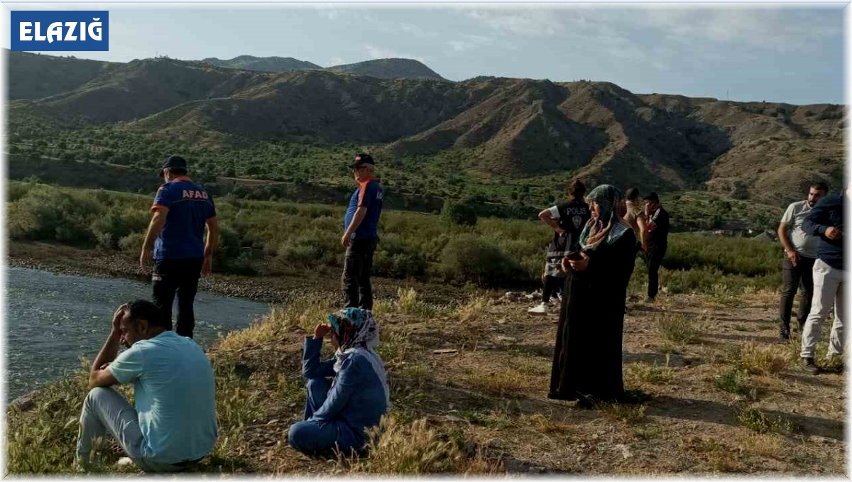 Murat Nehri'nde kaybolan çocuğu arama çalışmaları sürüyor