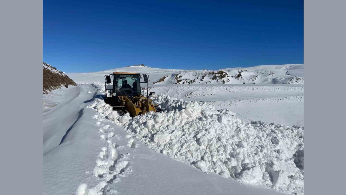 Muş'ta 178 köy yolu ulaşıma açıldı