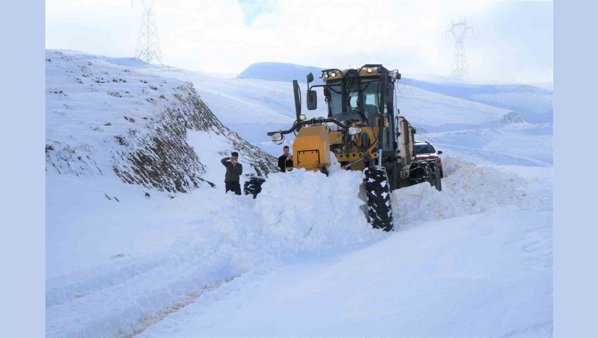 Muş'ta 210 köy yolu ulaşıma kapandı