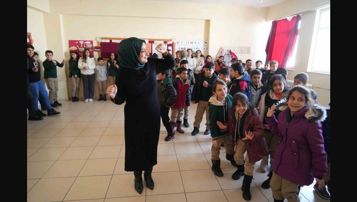 Muş'ta 'Teknoloji Bağımlılığına Karşı Yöresel Çocuk Oyunları' etkinliği gerçekleştirildi