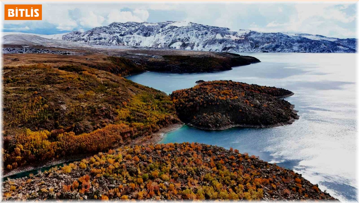 Nemrut Kalderası'nın bir yanı sonbahar bir yanı kış