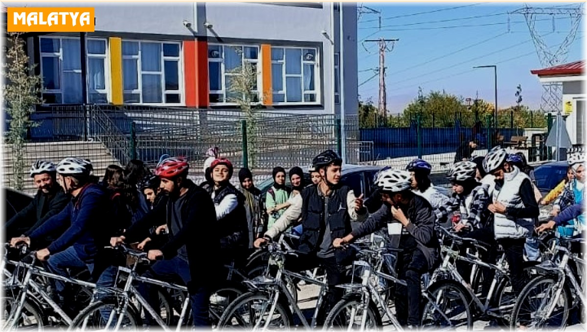 Öğrenciler madde bağımlılığına karşı pedal çevirdi