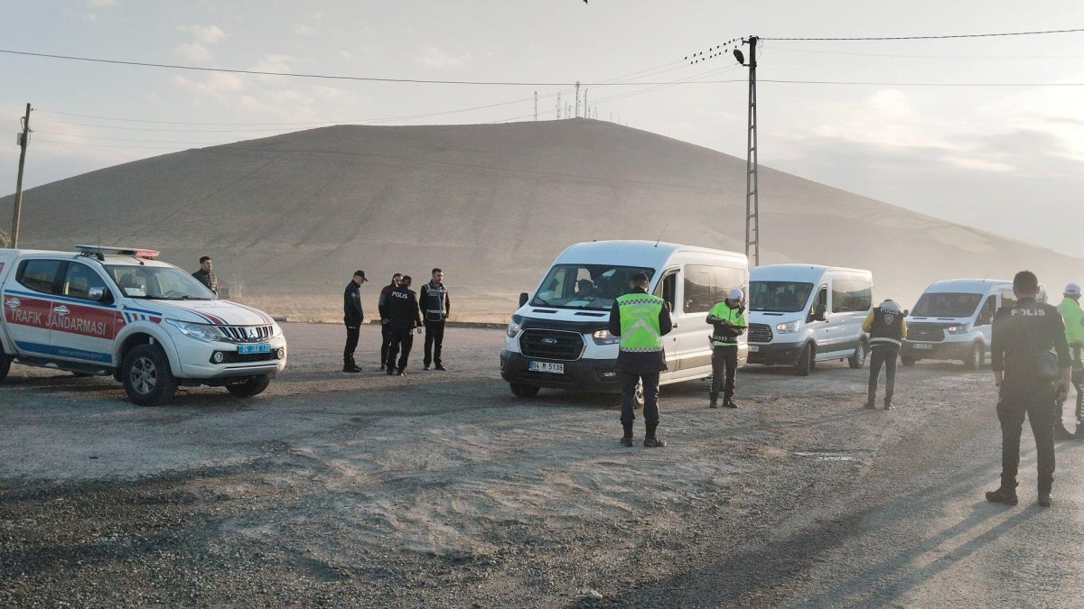 Patnos'ta Öğrenci Servislerine Sıkı Denetim