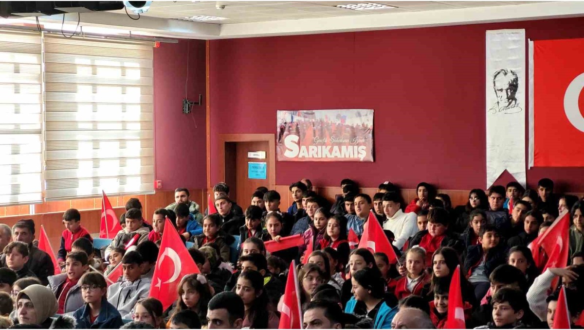 Sarıkamış'ta İstiklal Marşı etkinliği