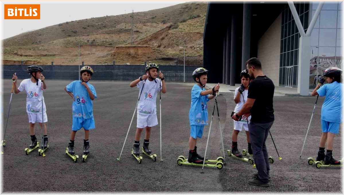 Tekerlekli kayak sporcuları kış hazırlıklarını sürdürüyor