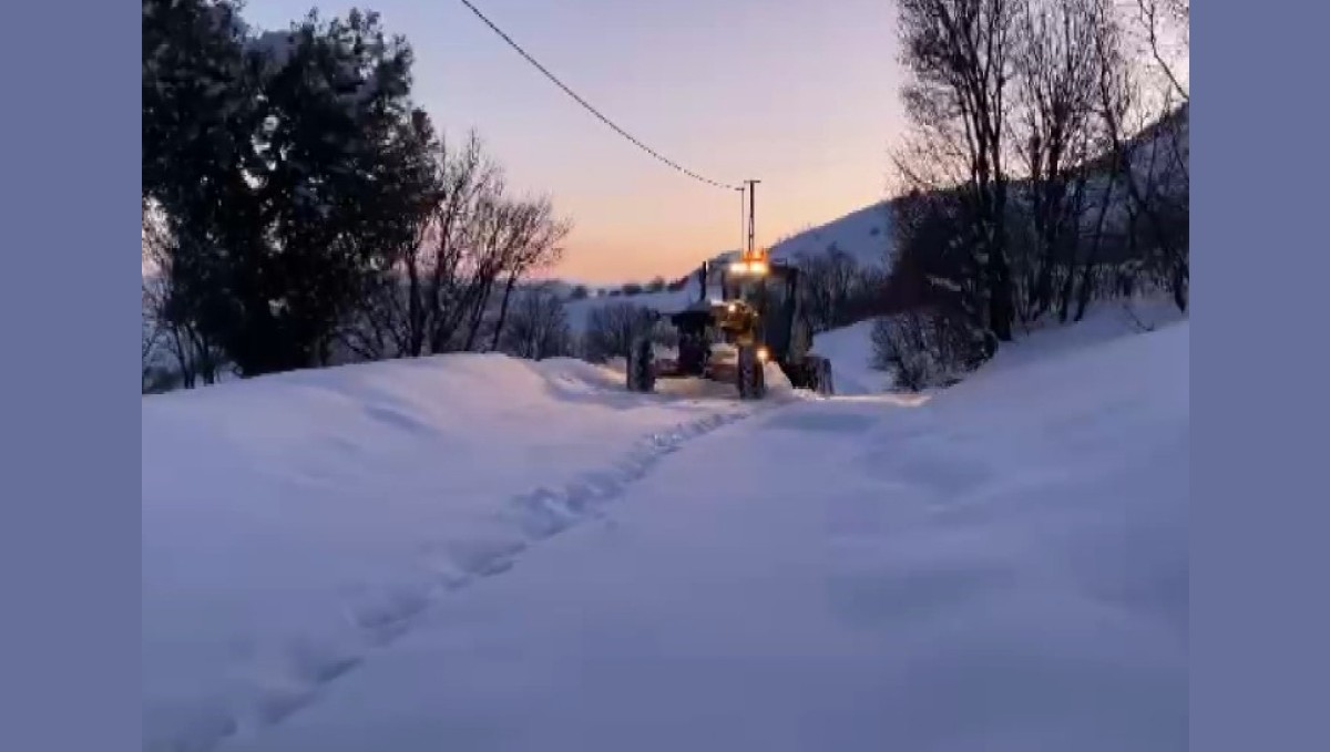 Tunceli'de karla mücadele çalışmaları sürüyor