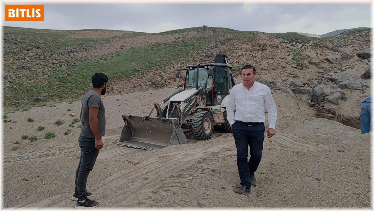 Türkiye'nin en yüksek üçüncü dağı Süphan Dağına yol açma çalışması