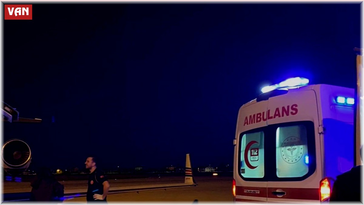 Van'da 13 yaşındaki hasta ambulans uçakla İstanbul'a sevk edildi