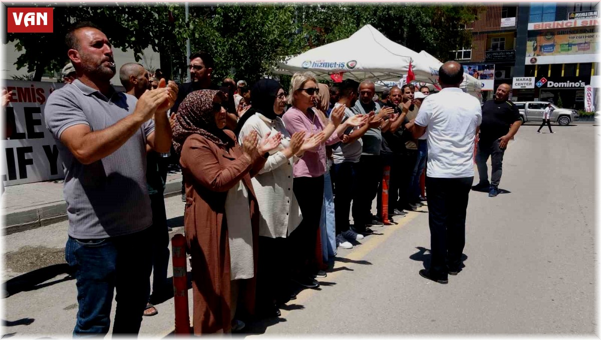 Van'da belediyelerden çıkarılan işçilerin eylemi 114 gündür devam ediyor