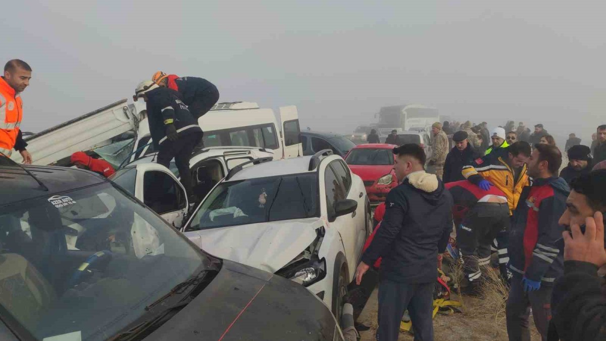 Van'da bir zincirleme trafik kazası daha meydana geldi