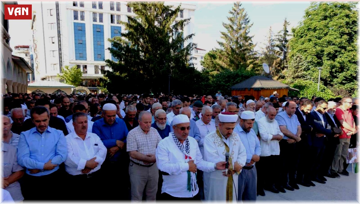 Van'da İsmail Haniye için gıyabi cenaze namazı kılındı