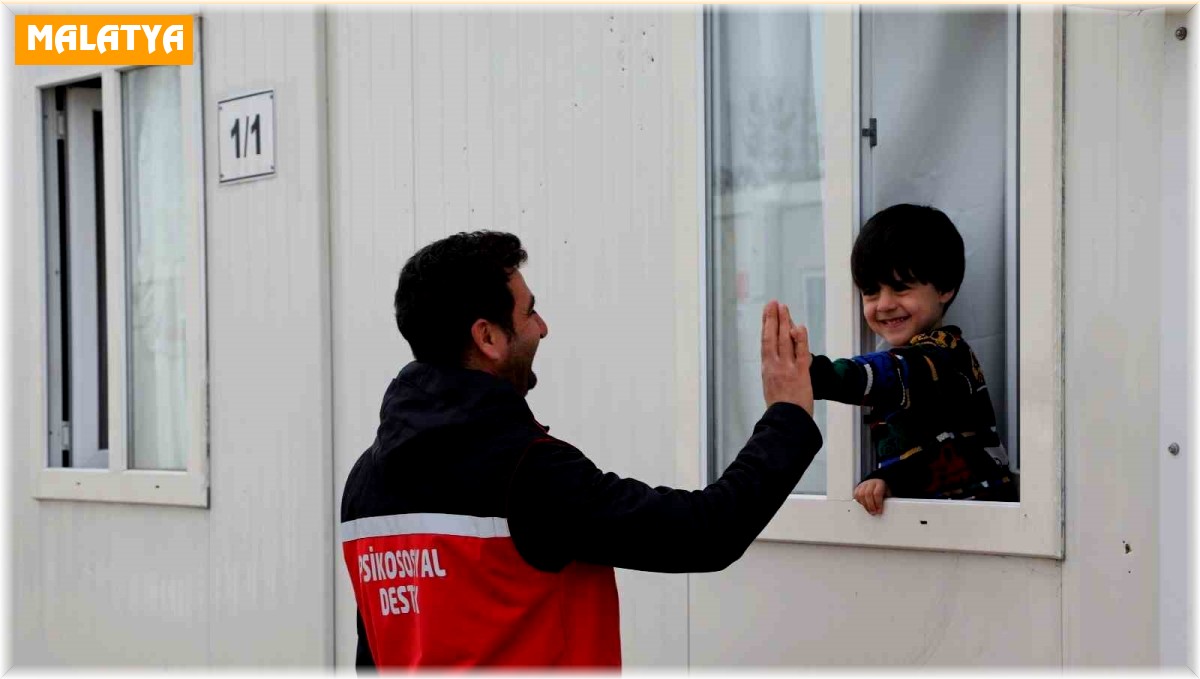 Van ekibinden depremzedelere psikososyal destek