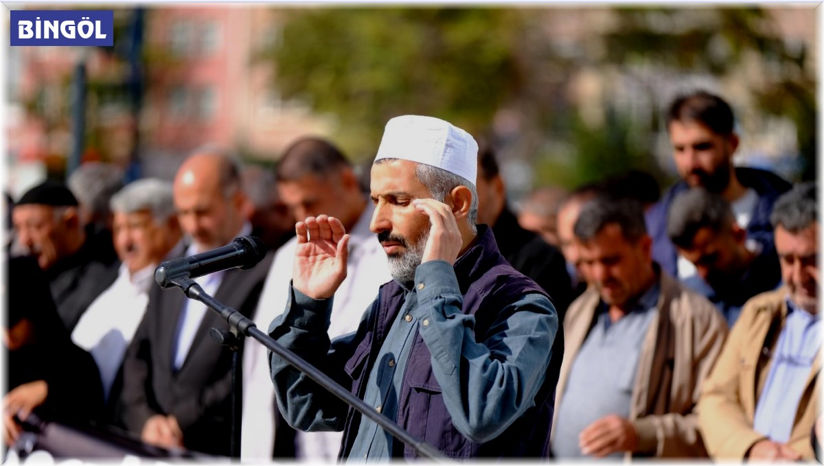 Yahya Sinvar için gıyabi cenaze namazı kılındı, taziye çadırı kuruldu