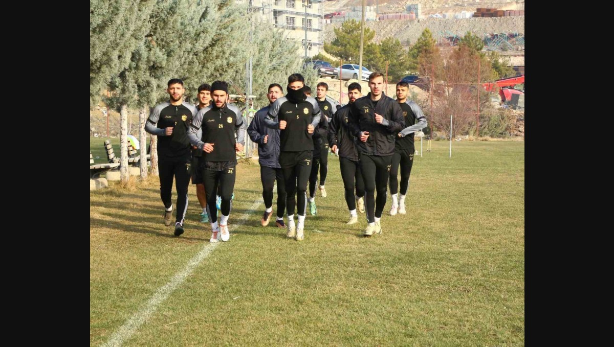 Yeni Malatyaspor'da yaprak dökümü sürüyor